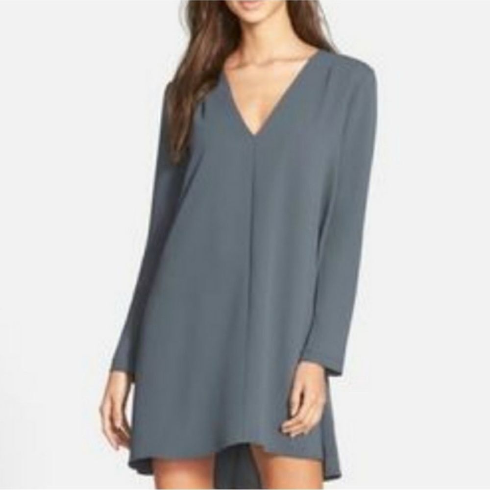 ASTR The Label Elegant Gray V-Neck Dress XS